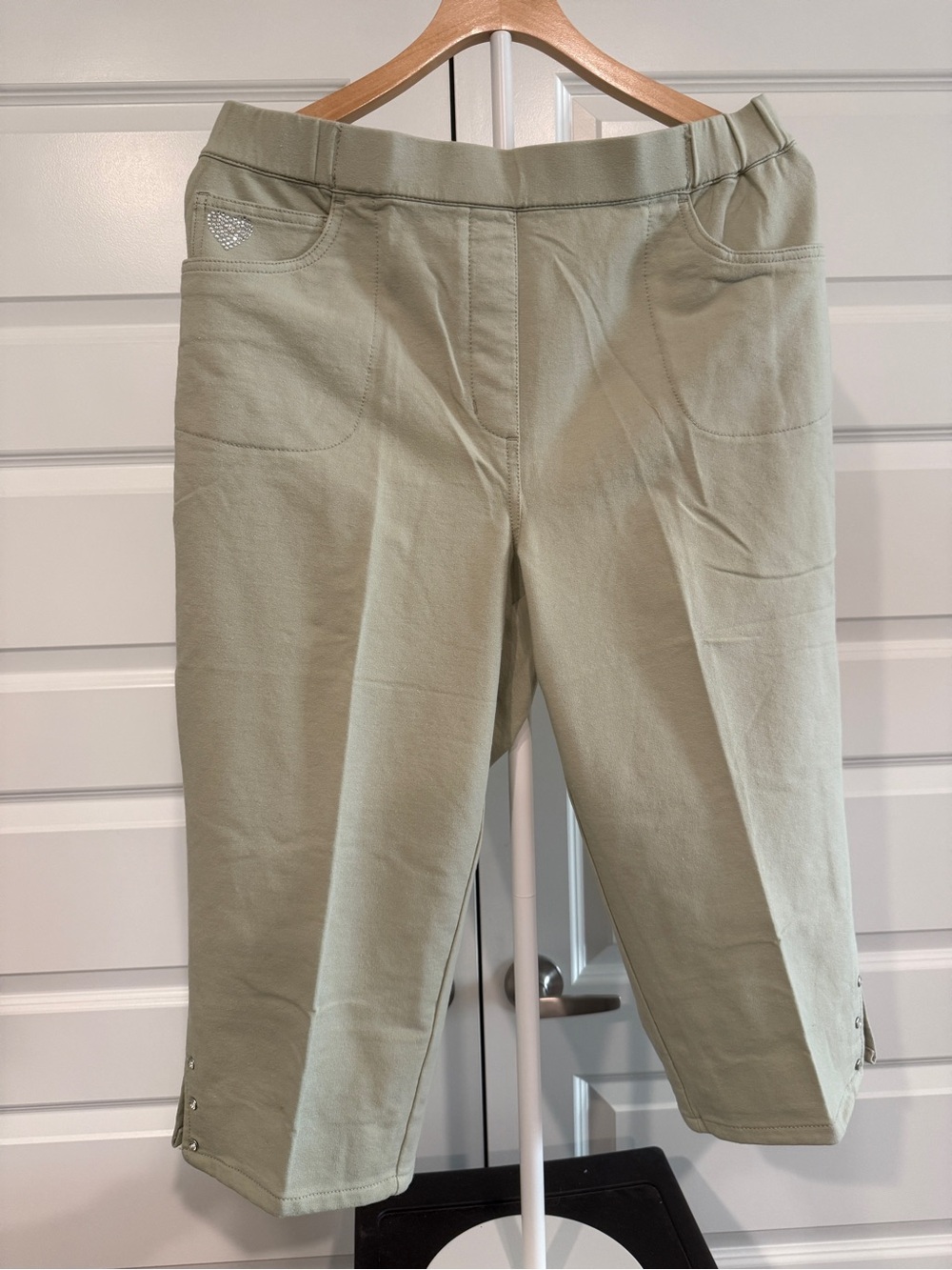 Women’s Light Olive Pull-On Capri Pants with Rhinestone Detail